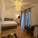 Cozy Modern Near Berlin With Free Parking & Fast Wifi