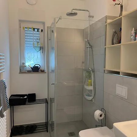 Cozy Modern Near Berlin With Free Parking & Fast Wifi