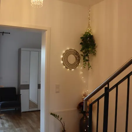 Cozy Modern Near Berlin With Free Parking & Fast Wifi Homestay