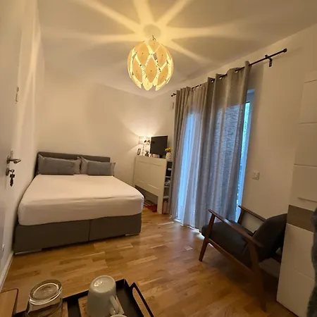 Cozy Modern Near Berlin With Free Parking & Fast Wifi