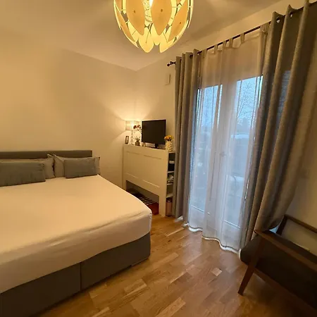 Kwatera prywatna Cozy Modern Near Berlin With Free Parking & Fast Wifi *