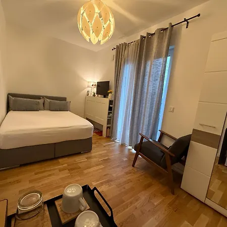 Cozy Modern Near Berlin With Free Parking & Fast Wifi Kwatera prywatna *
