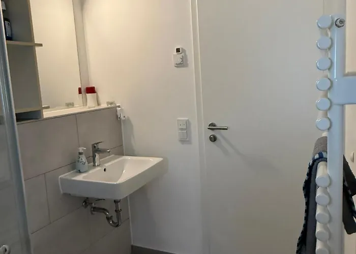 Cozy Modern Near Berlin With Free Parking & Fast Wifi Quarto em Acomodações Particulares *