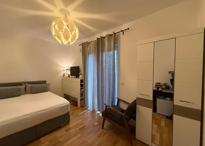 Cozy Modern Near Berlin With Free Parking & Fast Wifi *